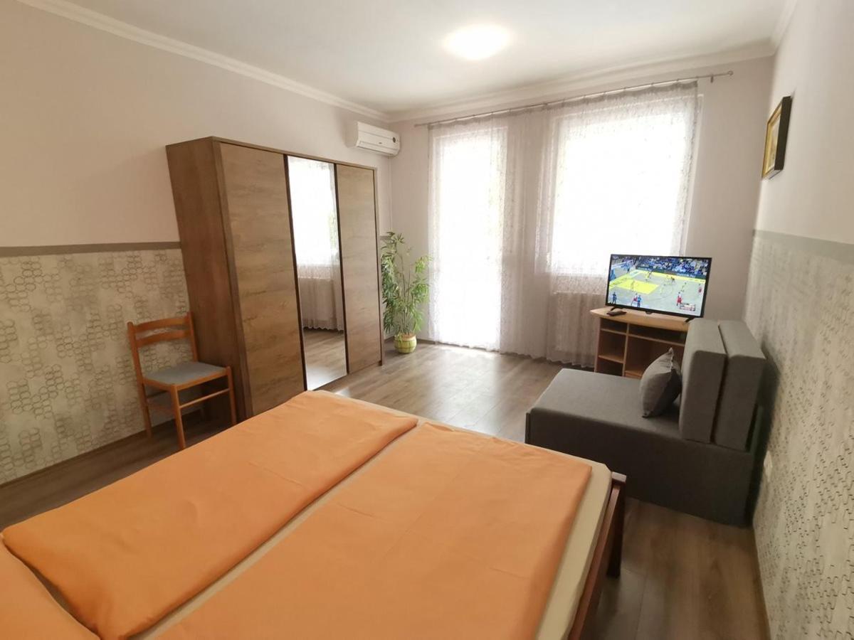 Carpe Diem Apartment Хайдусобосло Экстерьер фото