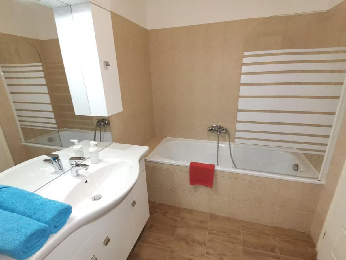Carpe Diem Apartment Хайдусобосло Экстерьер фото