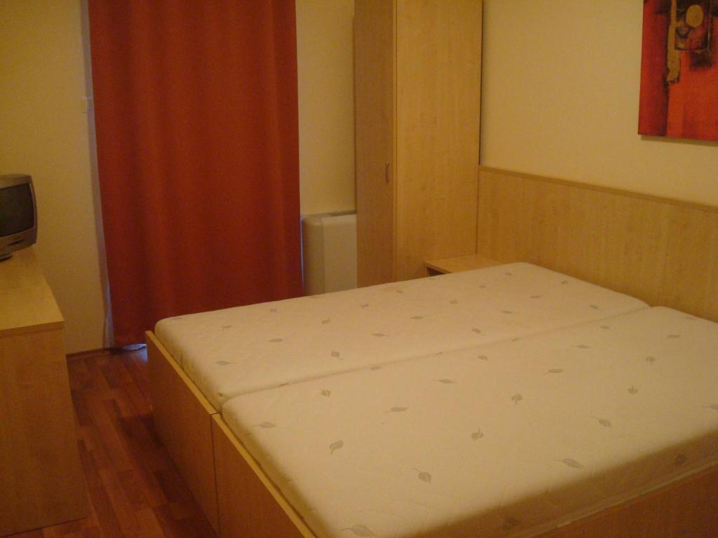 Carpe Diem Apartment Хайдусобосло Номер фото