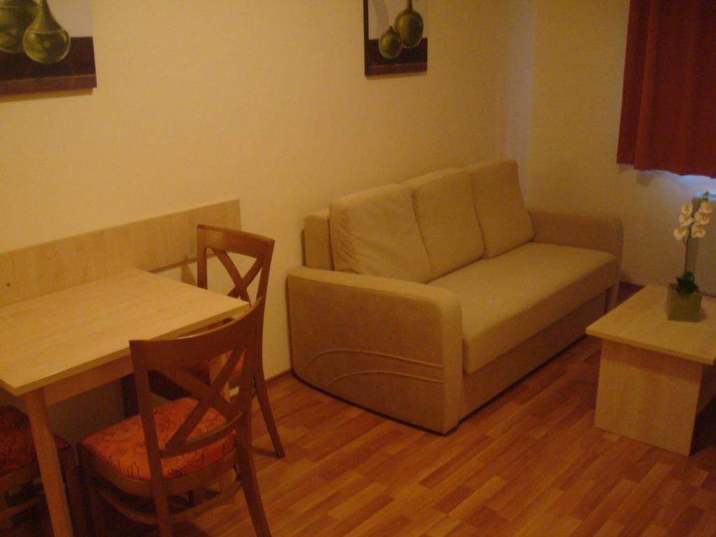 Carpe Diem Apartment Хайдусобосло Номер фото