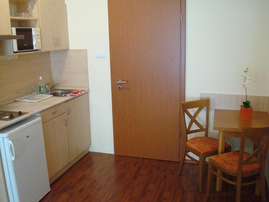 Carpe Diem Apartment Хайдусобосло Номер фото