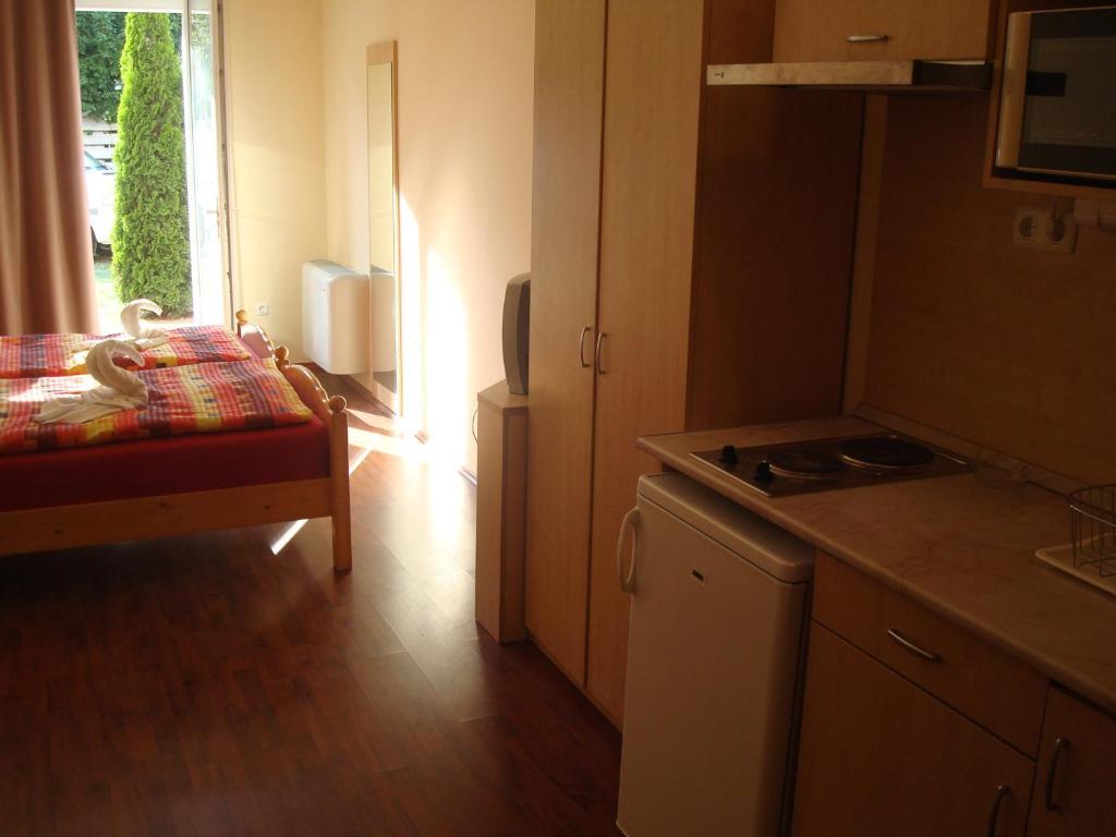 Carpe Diem Apartment Хайдусобосло Номер фото